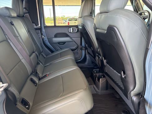 New 2026 Jeep Gladiator Mojave AWD/4WD image 17