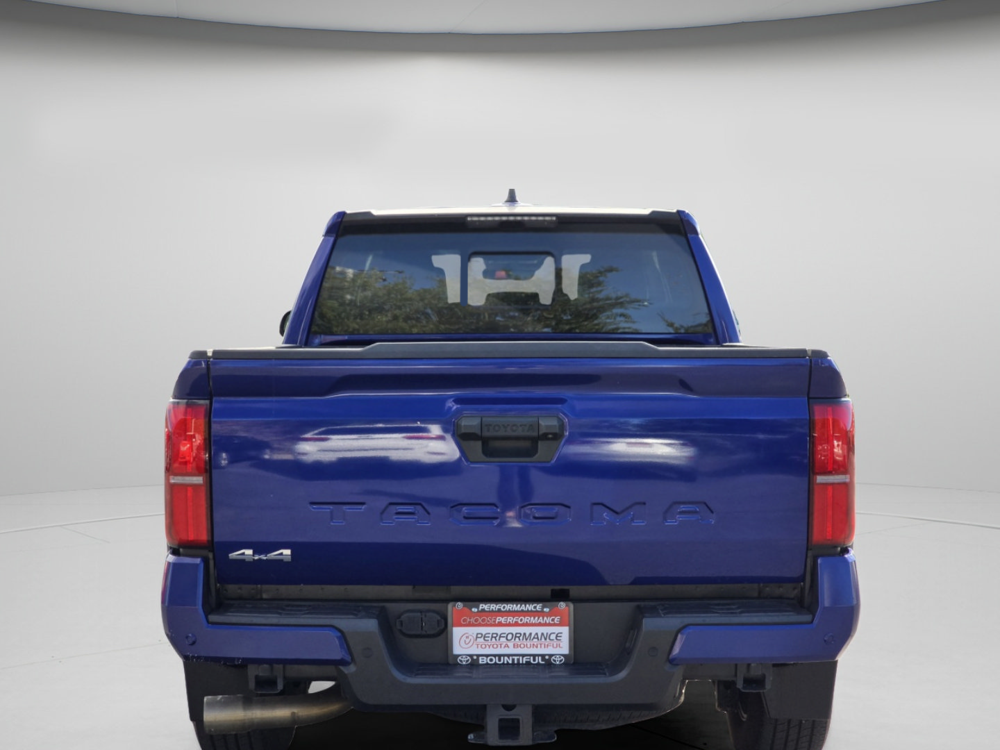 Used 2024 Toyota Tacoma SR5 AWD/4WD image 25