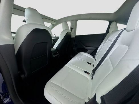 Used 2024 Tesla Model Y Long Range image 17