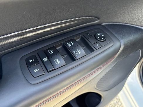 Used 2022 Dodge Durango R/T w/ Blacktop Package image 18