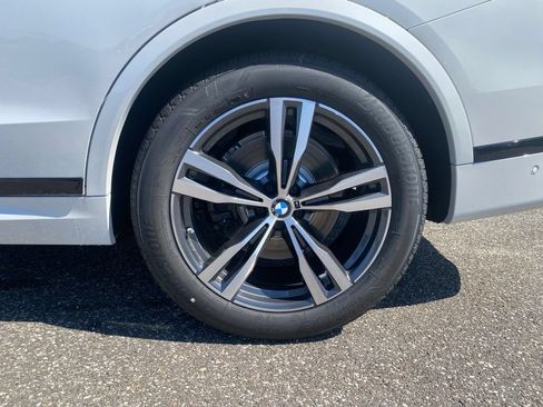 New 2027 BMW X7 xDrive40i w/ M Sport Package AWD/4WD image 5