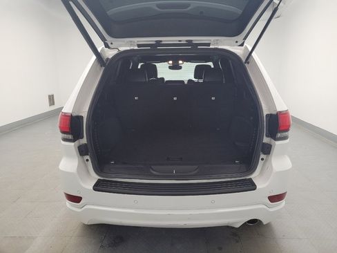 Used 2019 Jeep Grand Cherokee Altitude AWD/4WD image 30