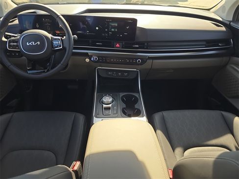 New 2026 Kia Carnival LXS image 12