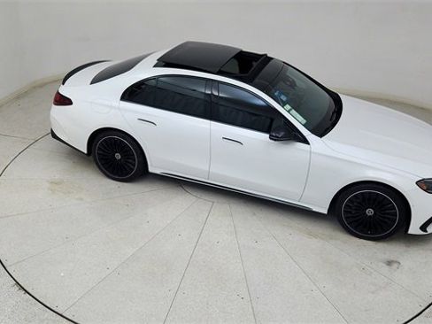 Used 2024 Mercedes-Benz E 450 4MATIC Sedan w/ Airmatic Package image 81