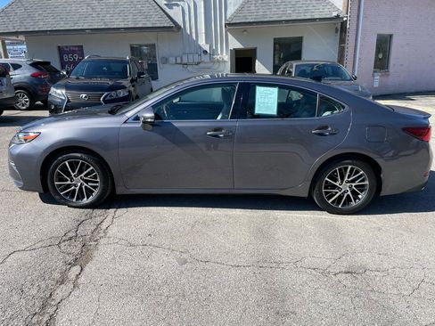 Used 2016 Lexus ES 350 w/ Luxury Package w/Wood Trim image 9
