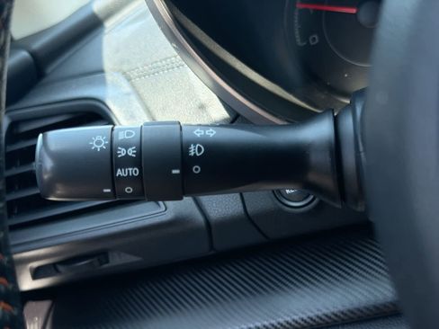 Used 2018 Subaru Crosstrek 2.0i Premium AWD/4WD image 27