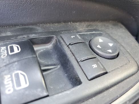 Used 2014 Jeep Cherokee Limited AWD/4WD image 25