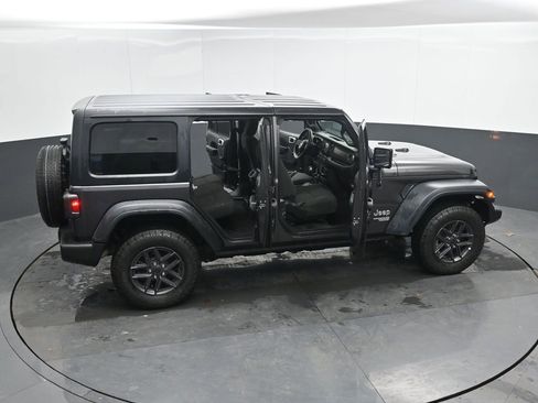 Used 2020 Jeep Wrangler Unlimited Sport image 40