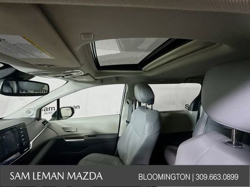 Used 2021 Toyota Sienna XLE w/ XLE Plus Package image 22