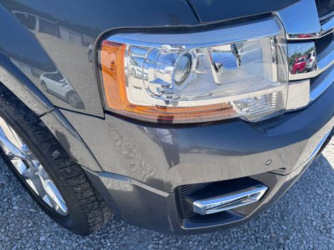 Used 2016 Ford Expedition Limited w/ Equipment Group 301A AWD/4WD image 11