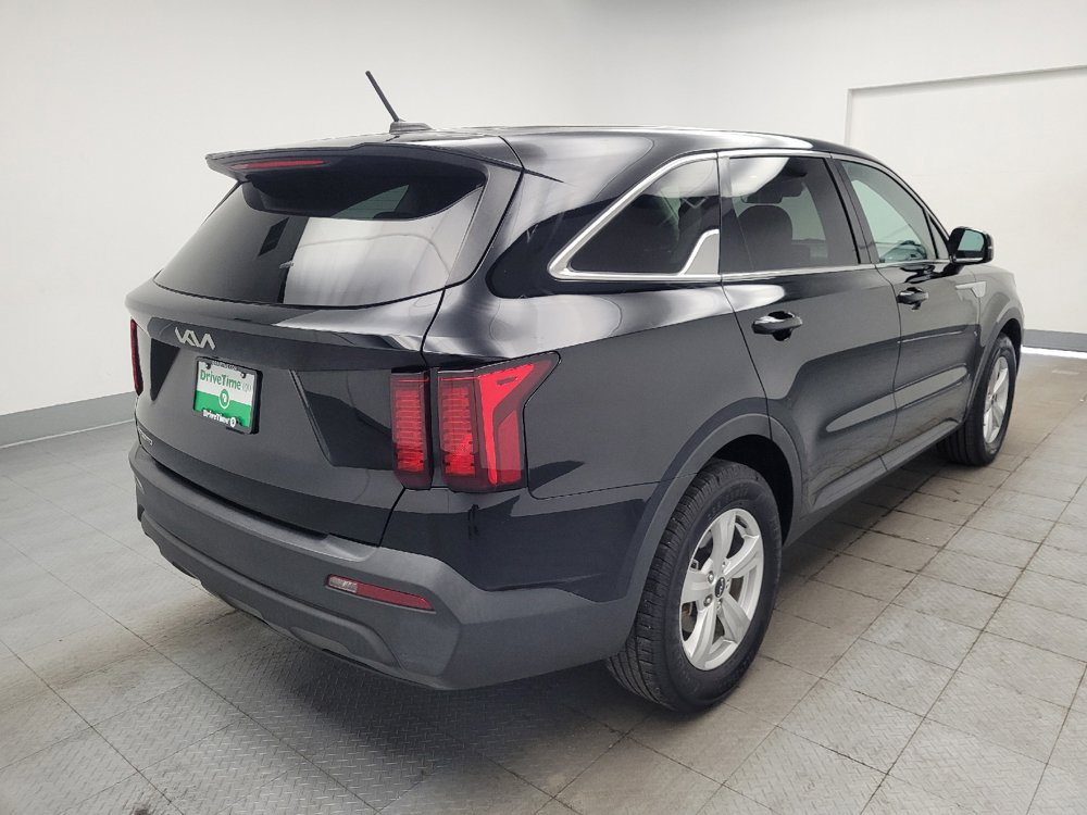Used 2023 Kia Sorento LX FWD image 9