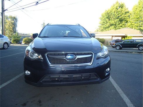 Used 2014 Subaru Crosstrek 2.0i Premium w/ Moonroof Package AWD/4WD image 3