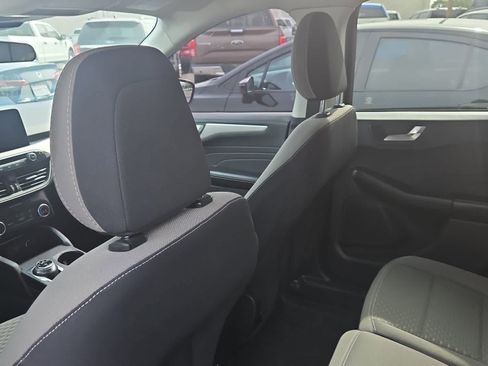 Used 2021 Ford Escape SE w/ SE Sport Appearance Package image 11