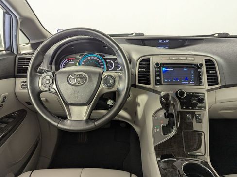 Used 2014 Toyota Venza XLE FWD image 6