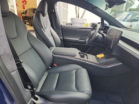 Used 2024 Tesla Model X image 21