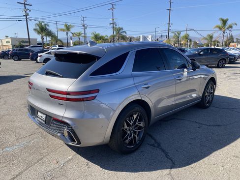 Used 2022 Genesis GV70 2.5T w/ Advanced Package AWD/4WD image 8