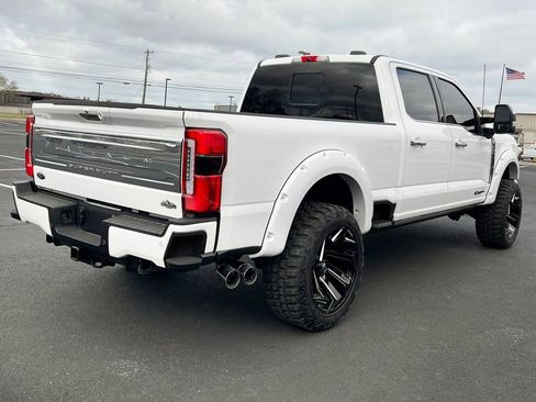 Used 2023 Ford F250 Platinum w/ FX4 Off-Road Package image 8