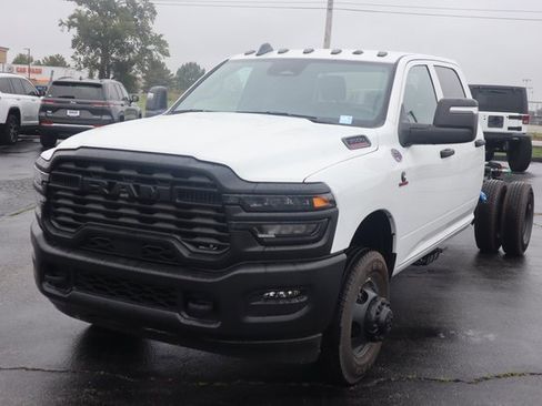 New 2026 RAM 3500 Tradesman image 16