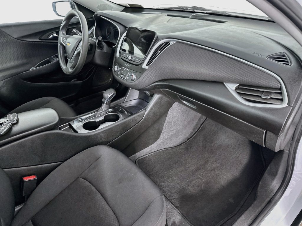 Used 2023 Chevrolet Malibu LS FWD image 30