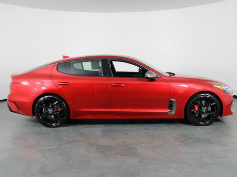 Used 2018 Kia Stinger GT2 image 13