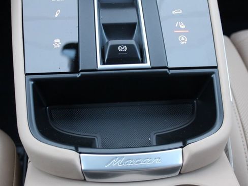 New 2026 Porsche Macan image 26