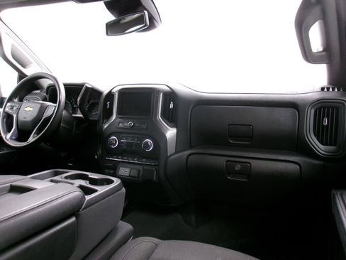 Used 2024 Chevrolet Silverado 2500 Custom w/ Custom Value Package AWD/4WD image 3