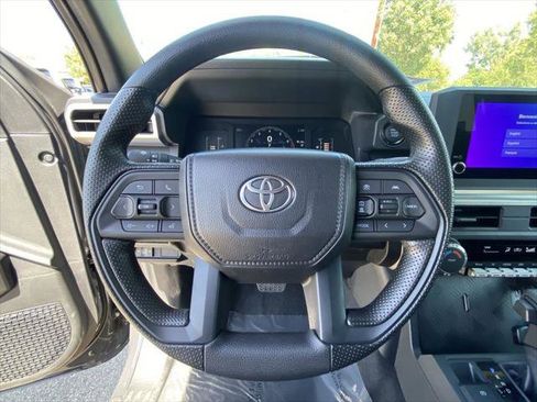 Certified 2026 Toyota Tacoma SR5 AWD/4WD image 26