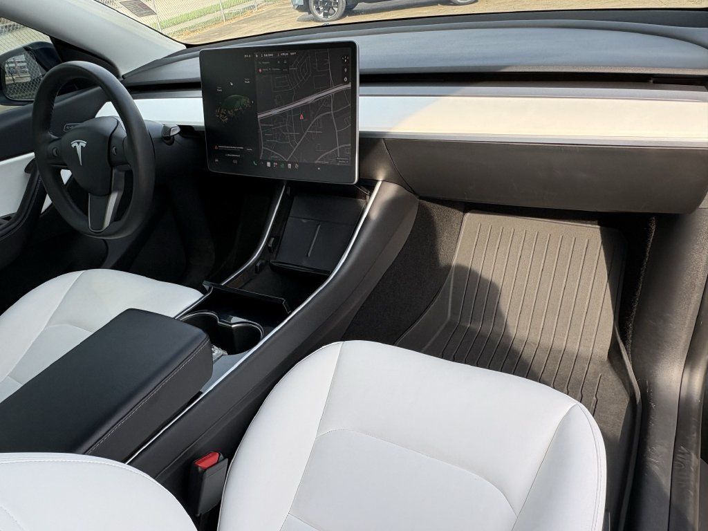 Used 2021 Tesla Model Y 2WD image 29
