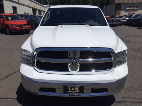 Used 2019 RAM 1500 Classic SLT AWD/4WD image 3