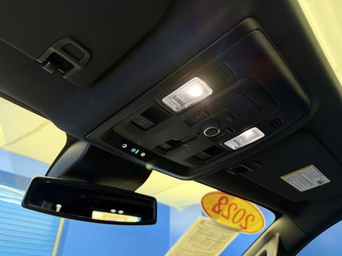 Used 2023 Chevrolet Suburban Z71 w/ Z71 Off-Road Package image 26