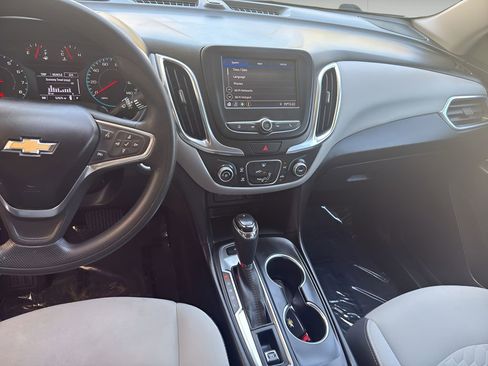 Used 2021 Chevrolet Equinox LS w/ LS Convenience Package image 16