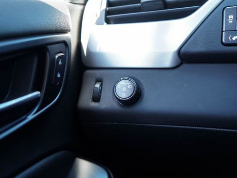 Used 2020 GMC Yukon SLT w/ Premium Edition image 21