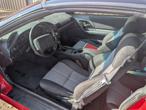 Used 1995 Chevrolet Camaro Z28 RWD image 9