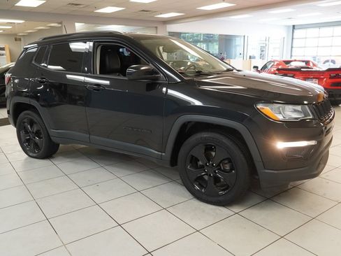 Used 2018 Jeep Compass Latitude w/ Popular Equipment Group AWD/4WD image 13