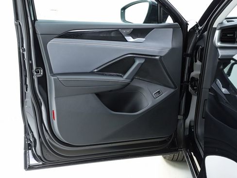 New 2026 Volkswagen Tiguan SE image 56