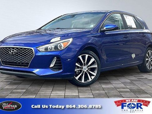 Used 2019 Hyundai Elantra GT image 1