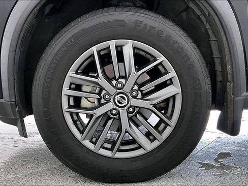 Used 2021 Nissan Rogue S image 11