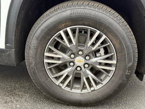 New 2026 Chevrolet Traverse LT w/ Driver Confidence Package image 13