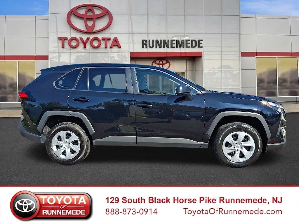 Certified 2025 Toyota RAV4 LE AWD/4WD image 7