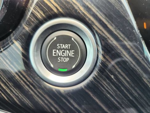 Used 2023 Cadillac XT6 Premium Luxury w/ Technology Package FWD image 20