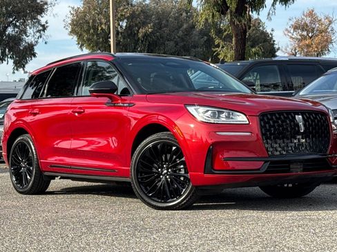 Used 2025 Lincoln Corsair Grand Touring w/ Equipment Group 302A image 2