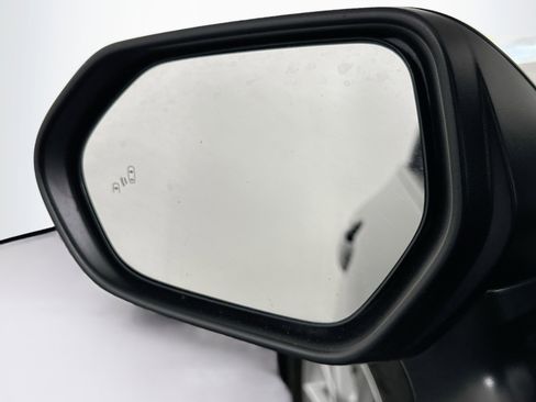 Used 2025 Toyota Camry LE image 16