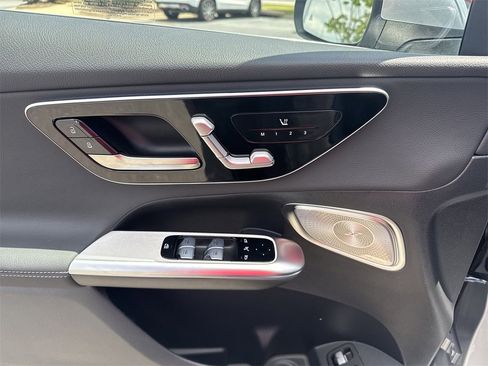 New 2025 Mercedes-Benz GLC 350e 4MATIC image 20