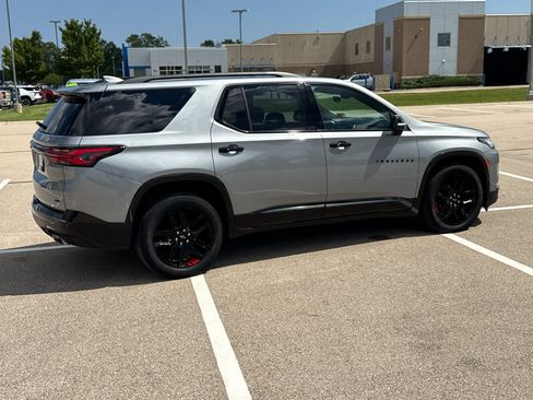 Used 2023 Chevrolet Traverse Premier w/ Redline Edition AWD/4WD image 8