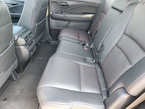 Used 2024 Honda Passport Black Edition image 33