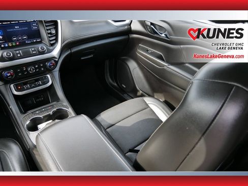 Used 2023 GMC Acadia SLT AWD/4WD image 17