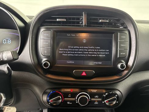 Used 2024 Kia Soul LX w/ Option Group 015 FWD image 17