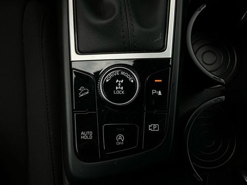 Used 2025 Kia Sportage LX image 21