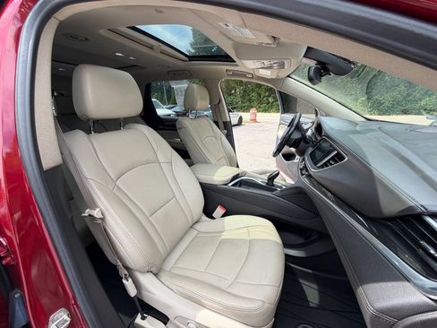 Used 2019 Buick Enclave Premium w/ Experience Buick Package FWD image 23