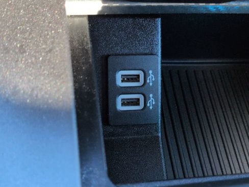 Used 2020 Ford F150 XLT w/ Equipment Group 302A Luxury AWD/4WD image 23